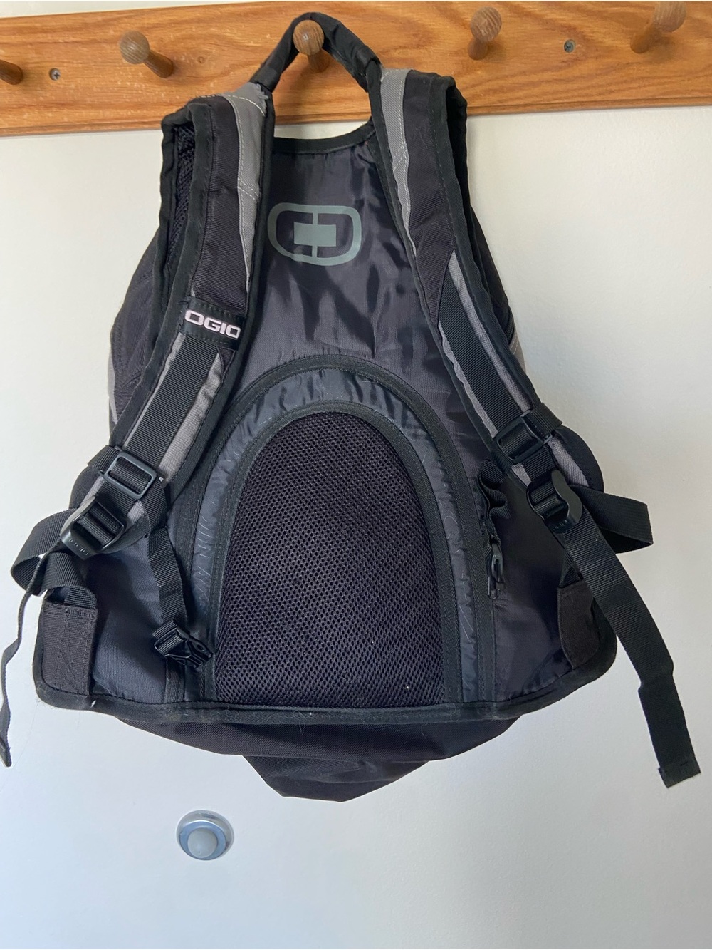 OGIO Black Laptop Backpack - Picture 2 of 11